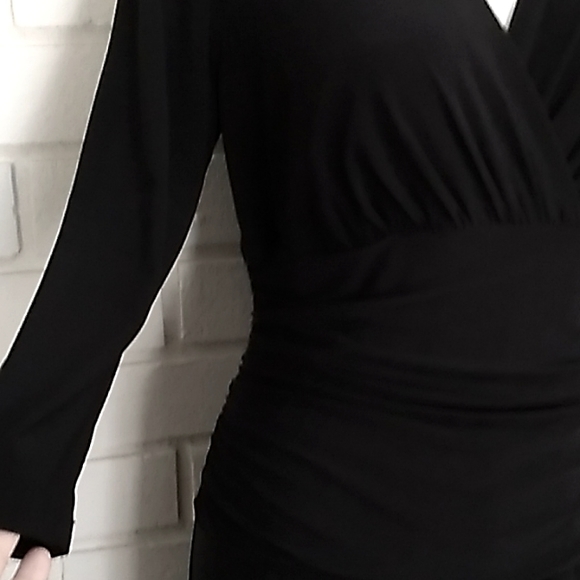 Nine West Black Ruched Sheath Dress. Size 10 - Picture 5 of 10